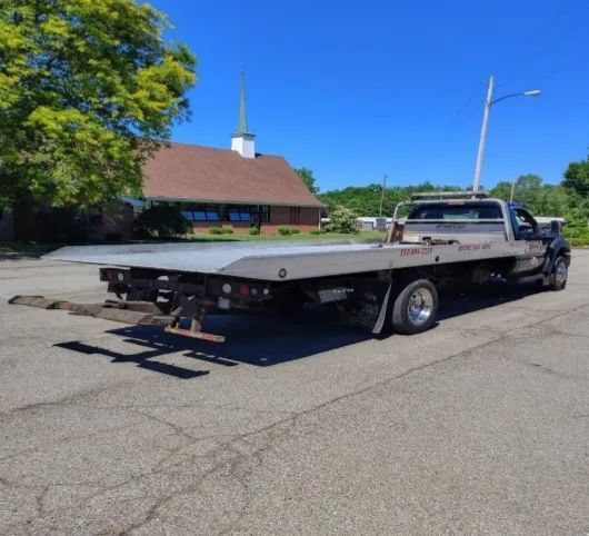 Used 2011 Ford F550 2WD Regular Cab Super Duty w/ Payload Upgrade Pkg image 5
