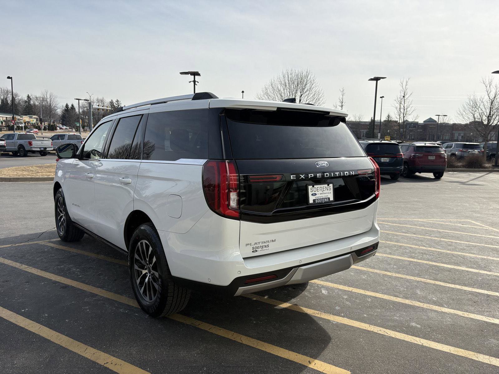 Certified 2025 Ford Expedition Platinum image 4