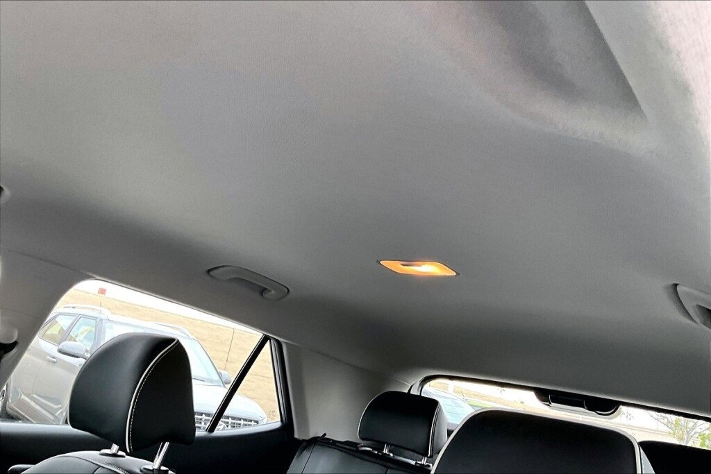 Certified 2023 Hyundai Venue Limited image 12