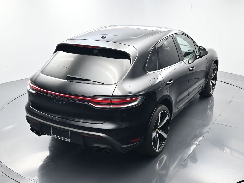 Certified 2023 Porsche Macan Turbo AWD/4WD image 36
