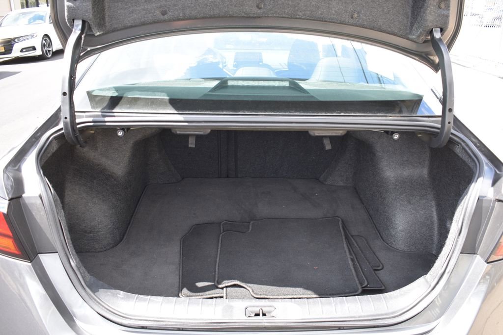 Used 2025 Nissan Altima 2.5 SV image 34