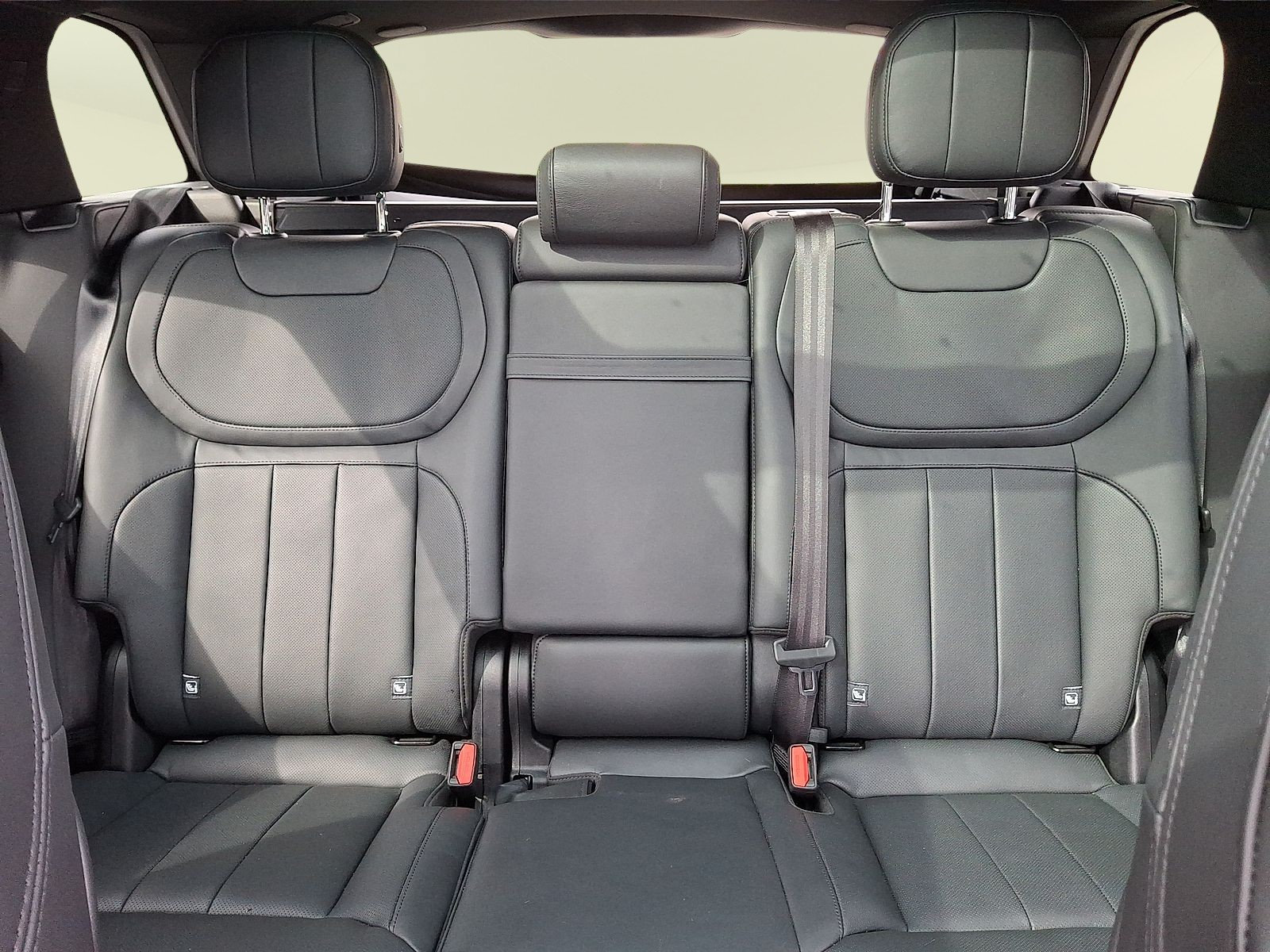 Certified 2025 Land Rover Range Rover Sport SE AWD/4WD image 6