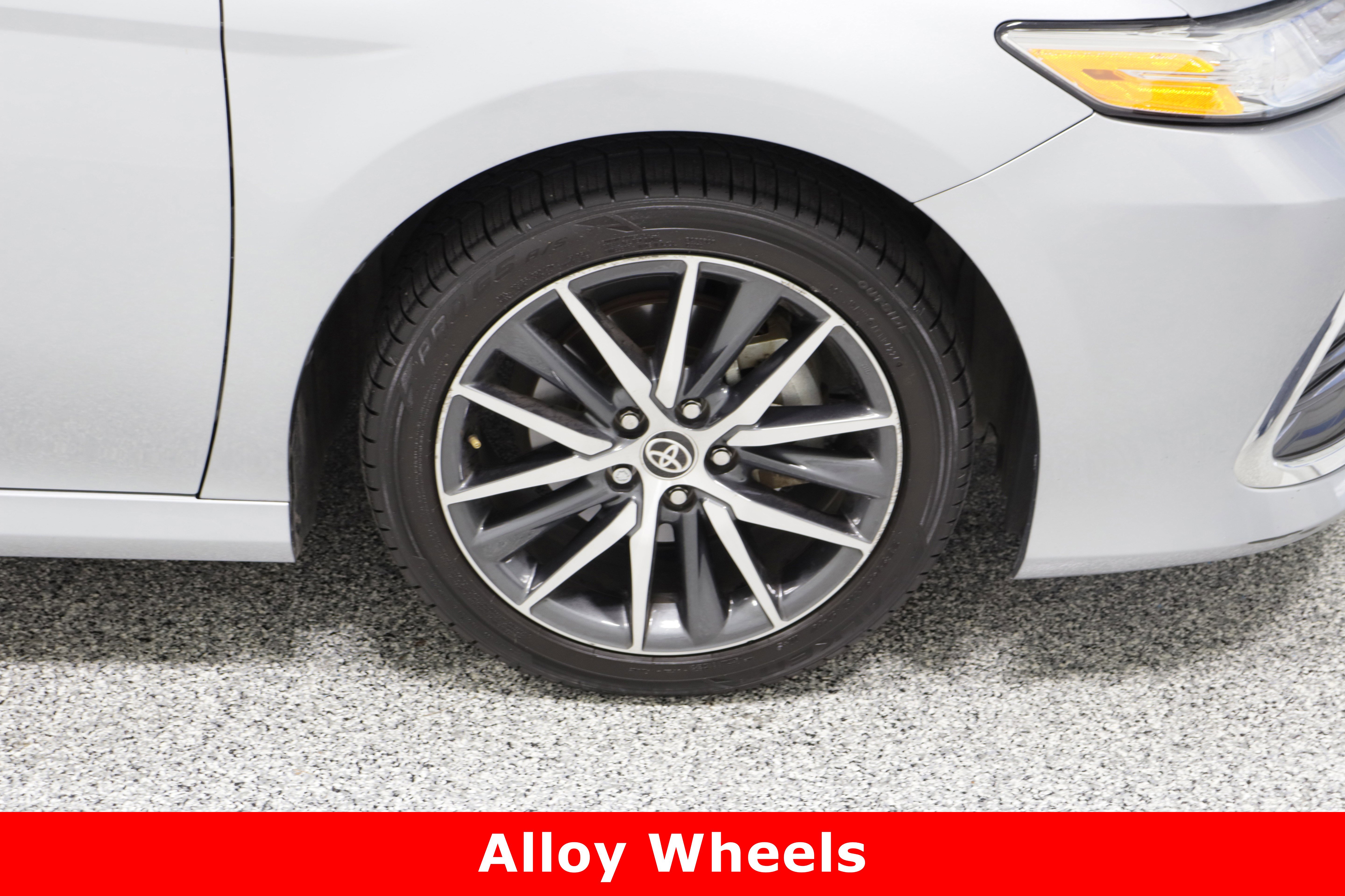 Used 2024 Toyota Camry XLE image 5