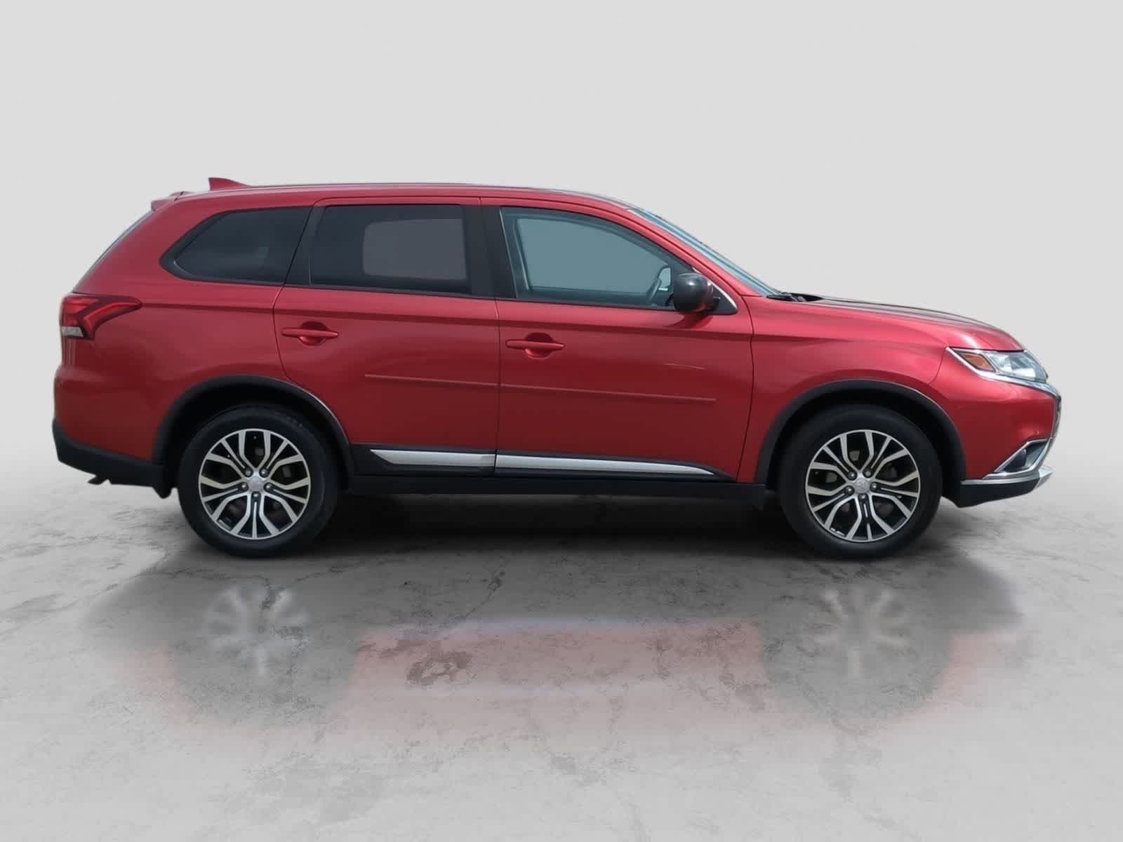 Used 2018 Mitsubishi Outlander ES AWD/4WD image 9