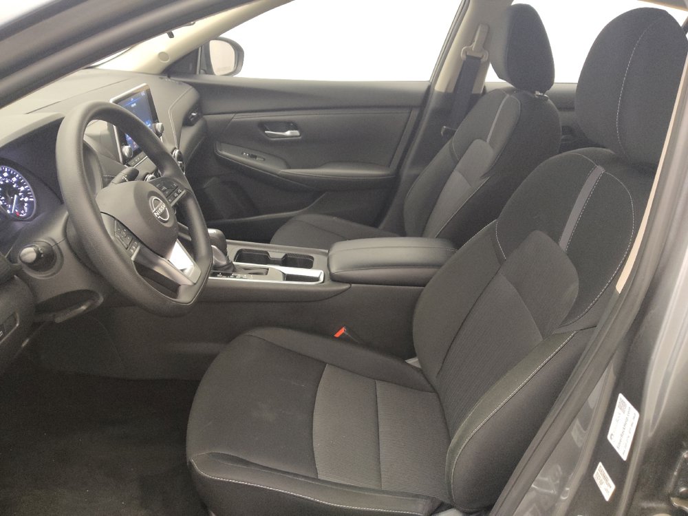 Used 2025 Nissan Sentra SV FWD image 17