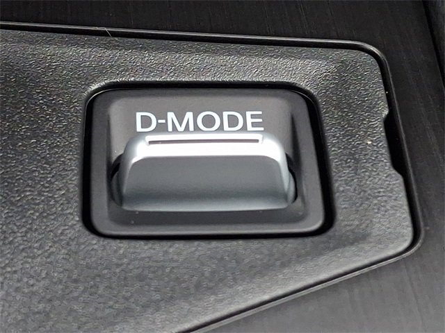 New 2026 Nissan Kicks SR w/ Cold Weather Package image 16