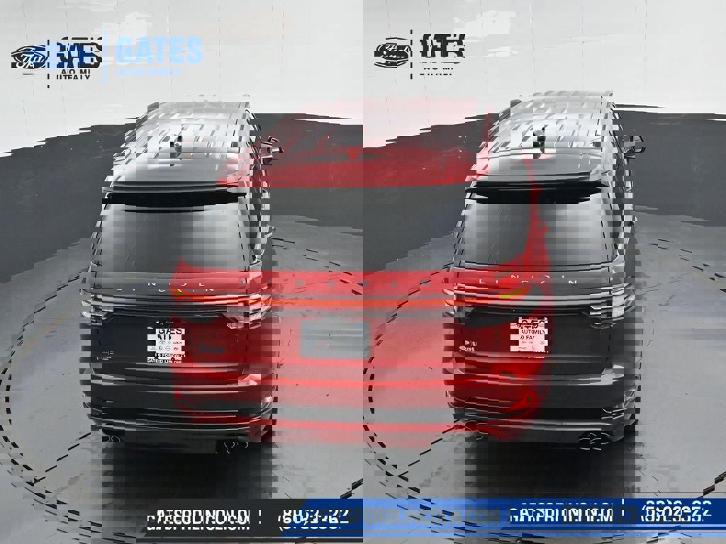 New 2026 Lincoln Aviator AWD w/ Jet Appearance Package image 39