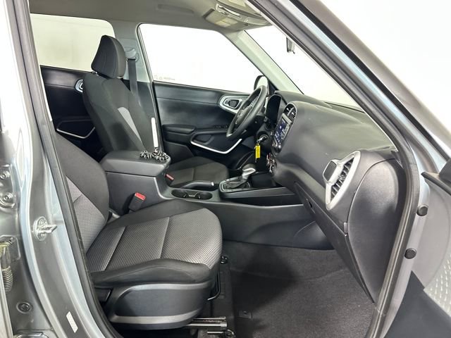 Used 2022 Kia Soul LX image 28