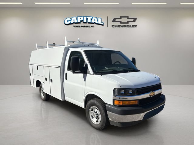 New 2025 Chevrolet Express 3500 w/ Power Convenience Package RWD image 14