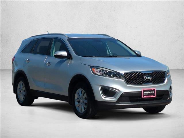 Used 2017 Kia Sorento FWD image 3