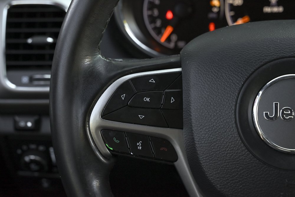 Used 2021 Jeep Grand Cherokee Laredo X image 21