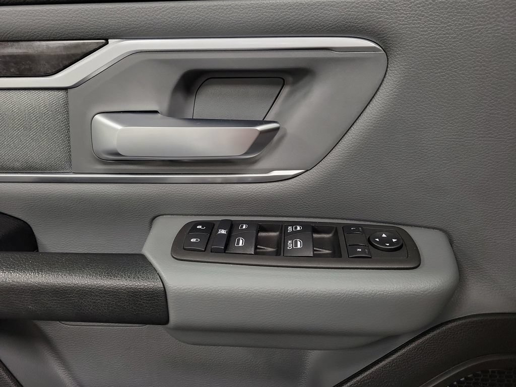 Used 2023 RAM 1500 Big Horn AWD/4WD image 18