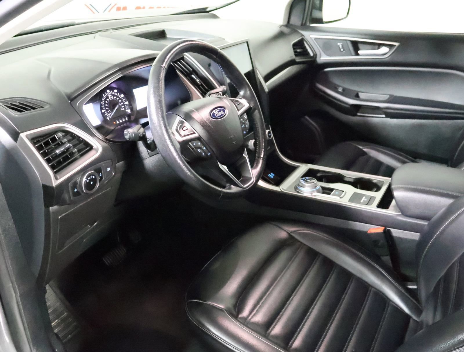 Used 2023 Ford Edge SEL image 23