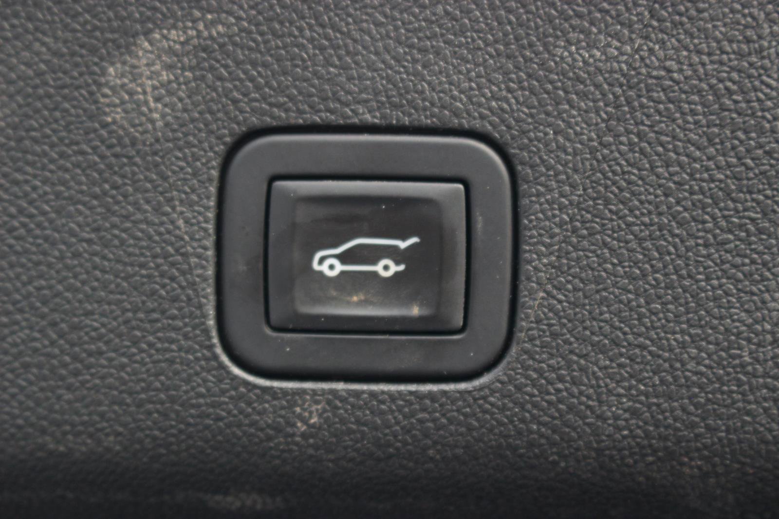 Used 2024 GMC Yukon XL Denali w/ Max Trailering Package image 14