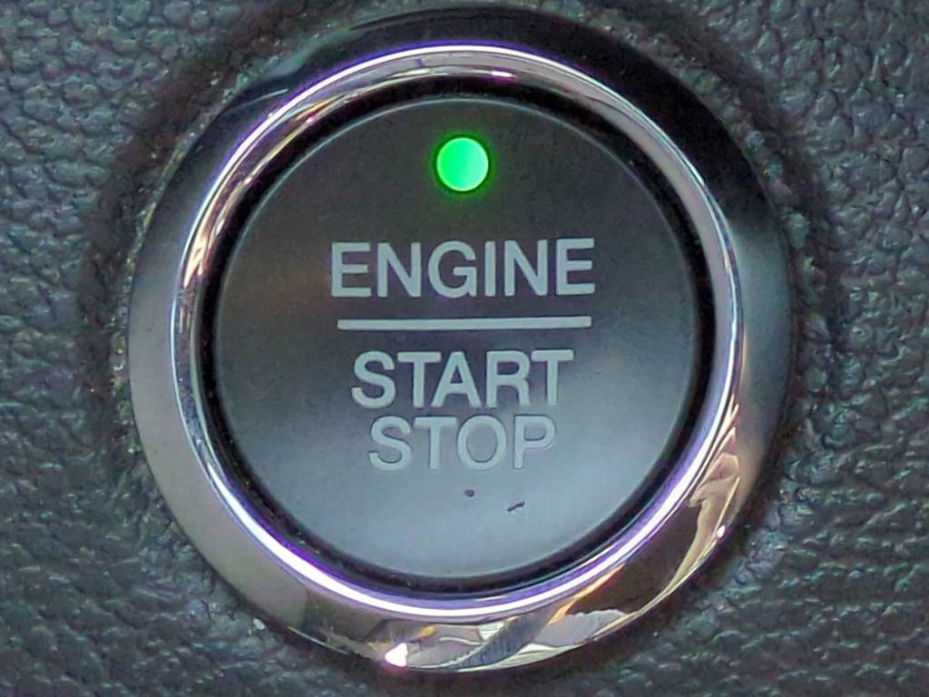 Used 2021 Ford Expedition XLT image 30