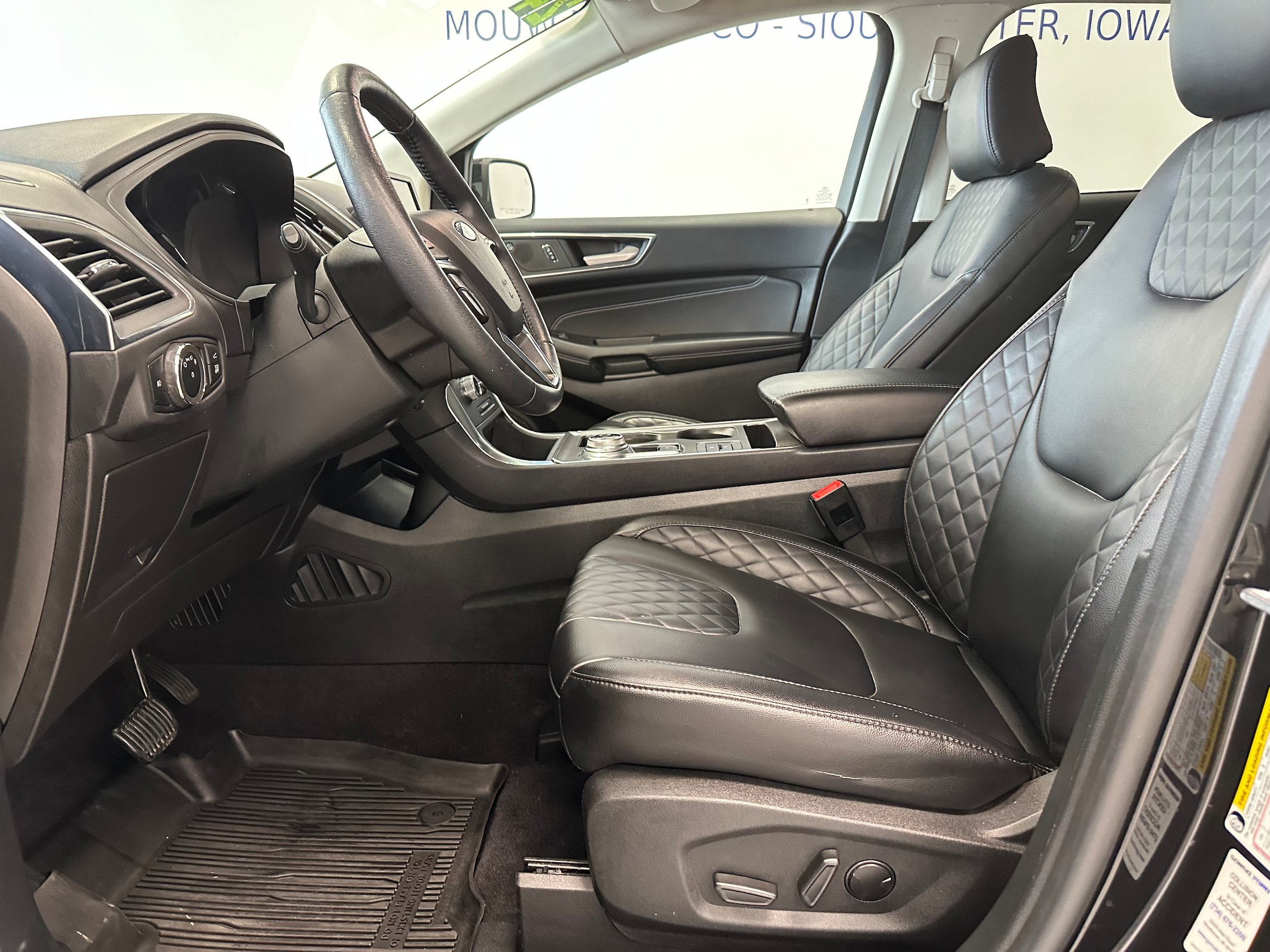 Used 2024 Ford Edge Titanium AWD/4WD image 10