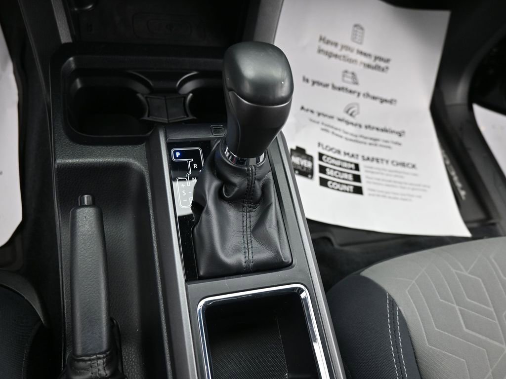 Used 2020 Toyota Tacoma TRD Off-Road AWD/4WD image 22