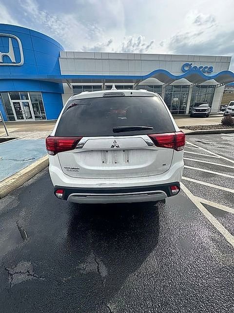 Used 2020 Mitsubishi Outlander SE image 5