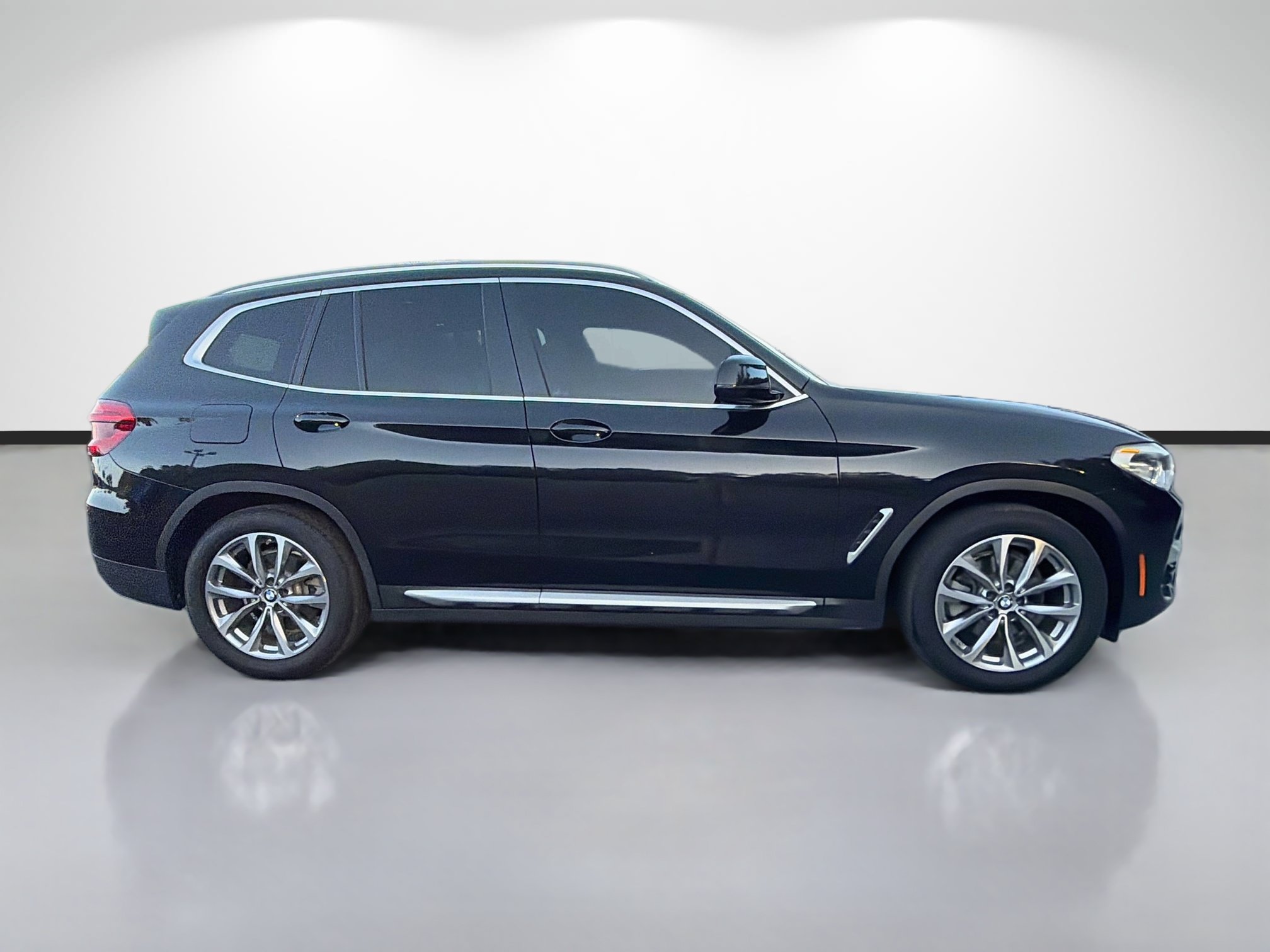 Used 2019 BMW X3 xDrive30i w/ Premium Package AWD/4WD image 2