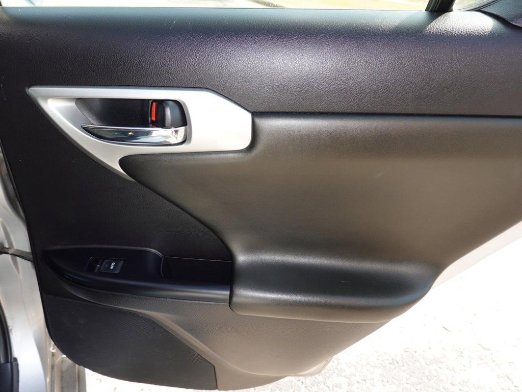 Used 2012 Lexus CT 200h Premium image 25