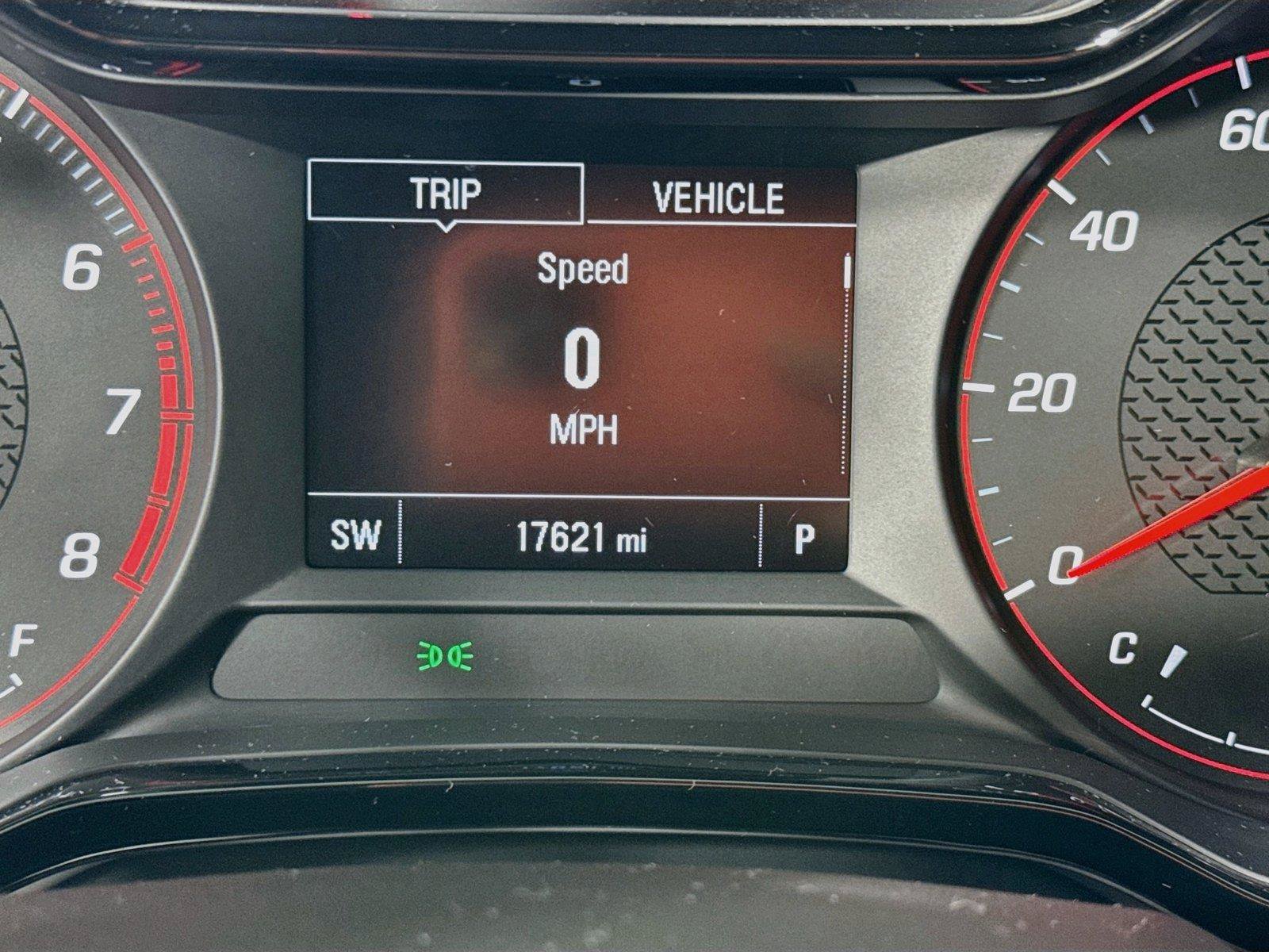 Used 2025 Chevrolet Trax RS w/ Driver Confidence Package FWD image 7