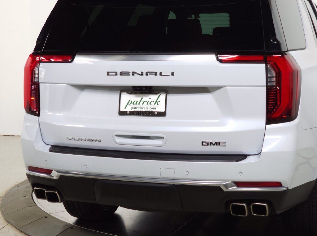 Used 2026 GMC Yukon Denali w/ Denali Reserve Package AWD/4WD image 7