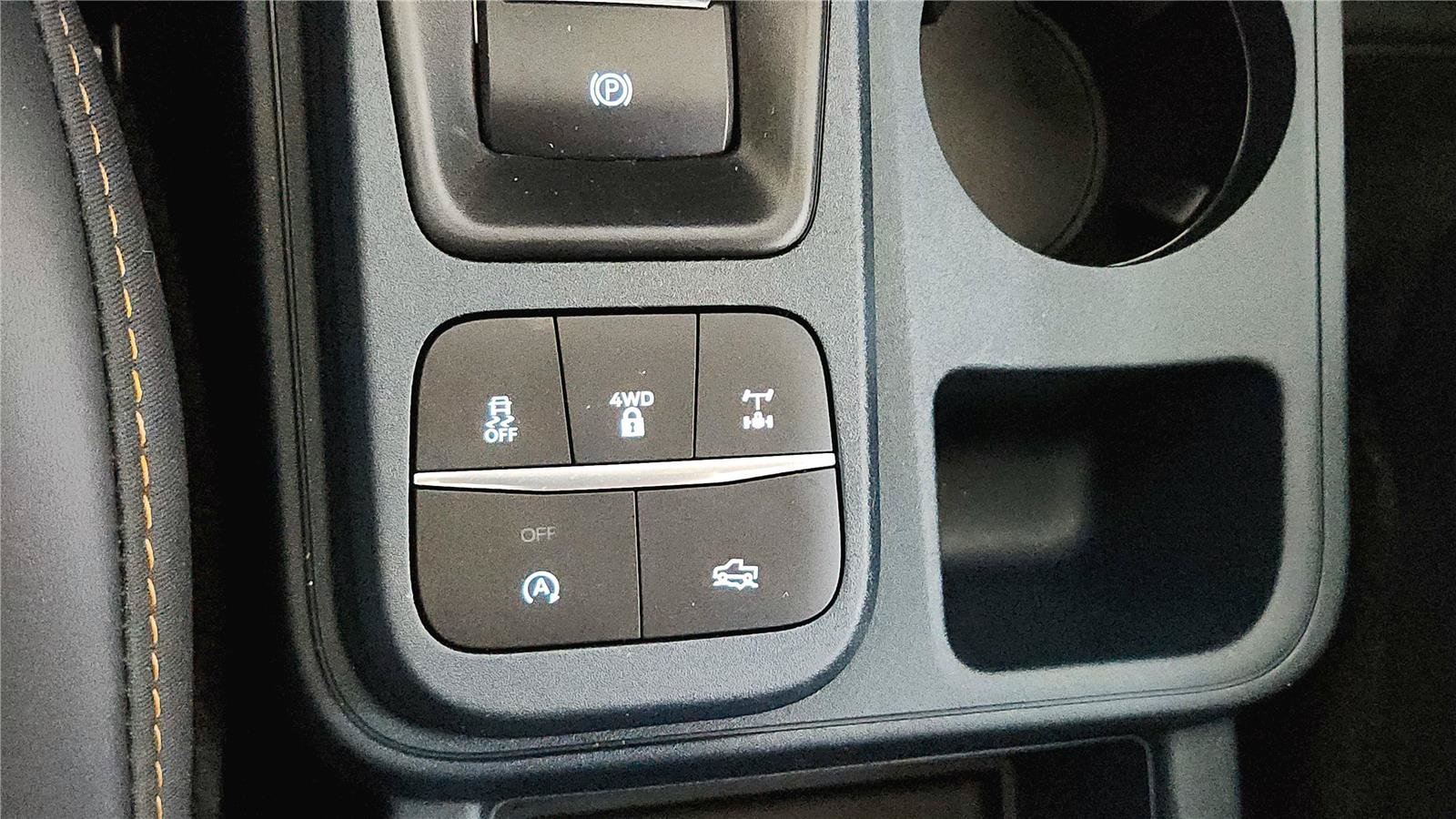 Used 2026 Ford Maverick Tremor AWD/4WD image 32