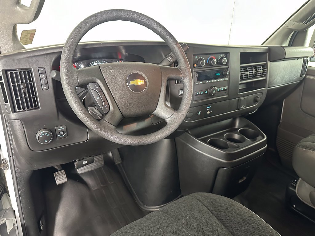 Used 2025 Chevrolet Express 2500 w/ Driver Convenience Package RWD image 10