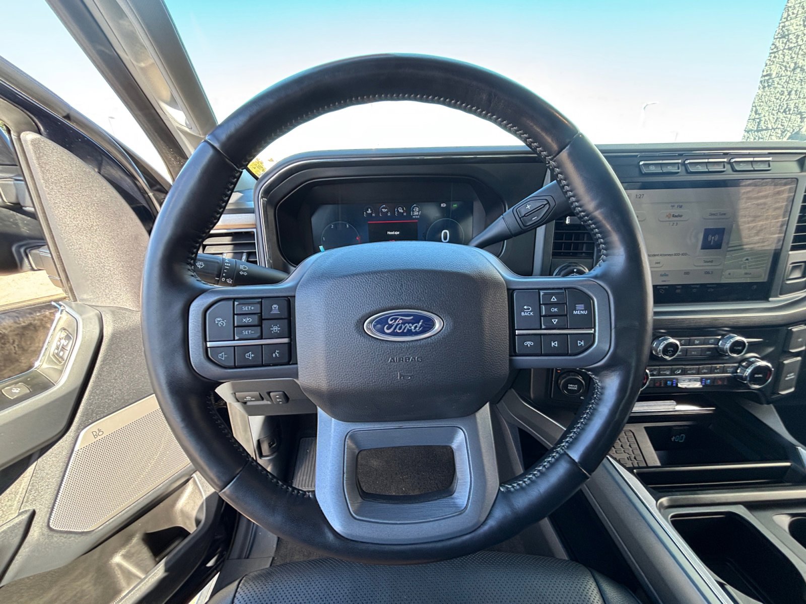 Used 2023 Ford F450 Lariat w/ Lariat Ultimate Package image 9