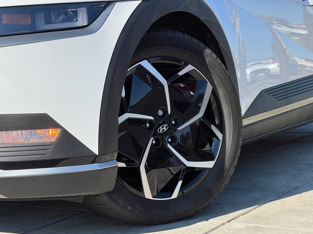 Certified 2024 Hyundai Ioniq 5 SE AWD/4WD image 2
