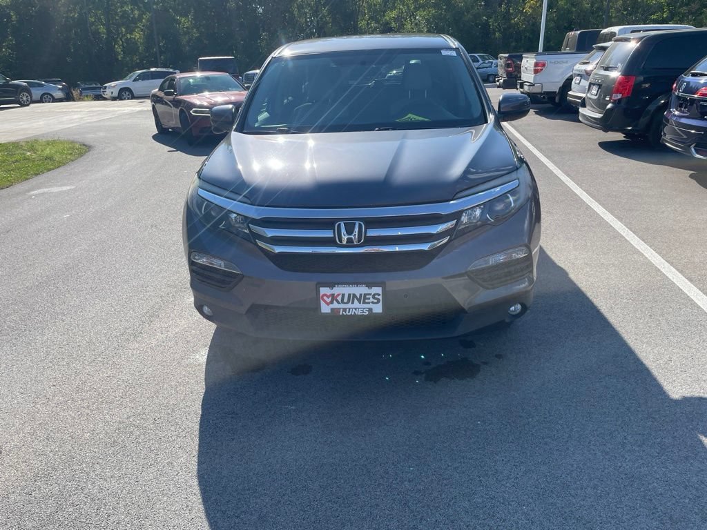 Used 2018 Honda Pilot EX image 11