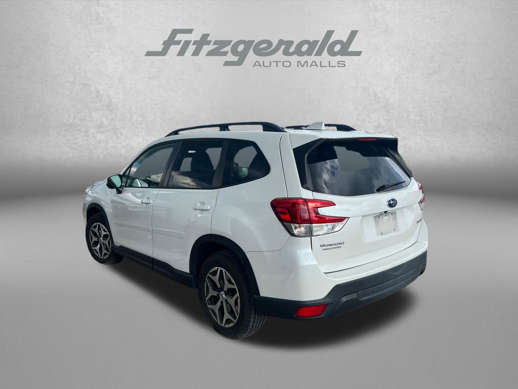 Used 2021 Subaru Forester Premium AWD/4WD image 9