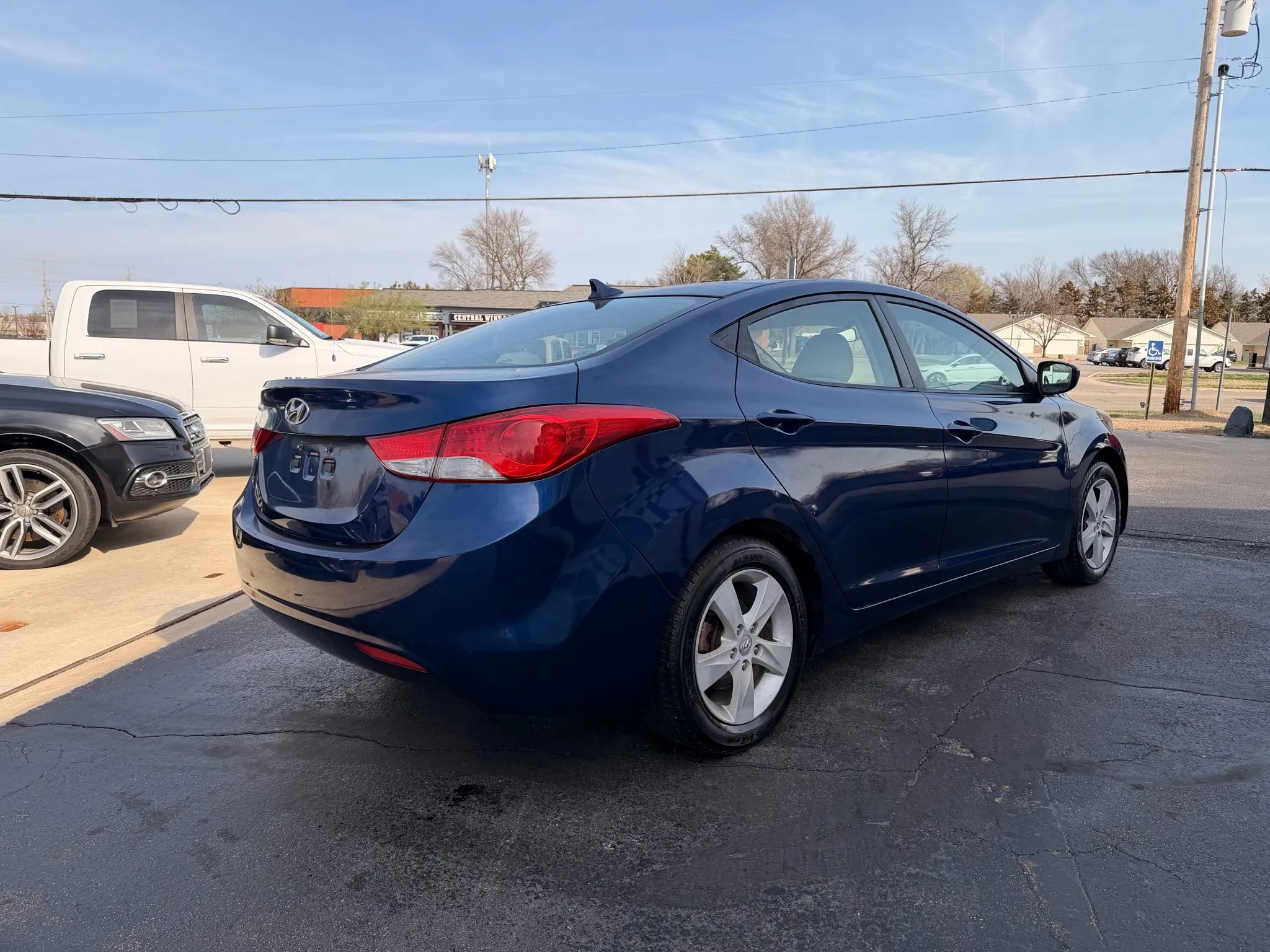Used 2013 Hyundai Elantra GLS image 5