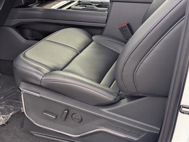 New 2026 Ford F250 Platinum image 4