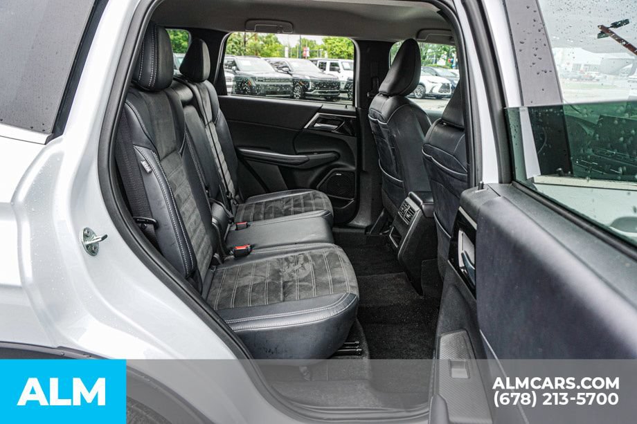 Used 2025 Mitsubishi Outlander SE FWD image 24