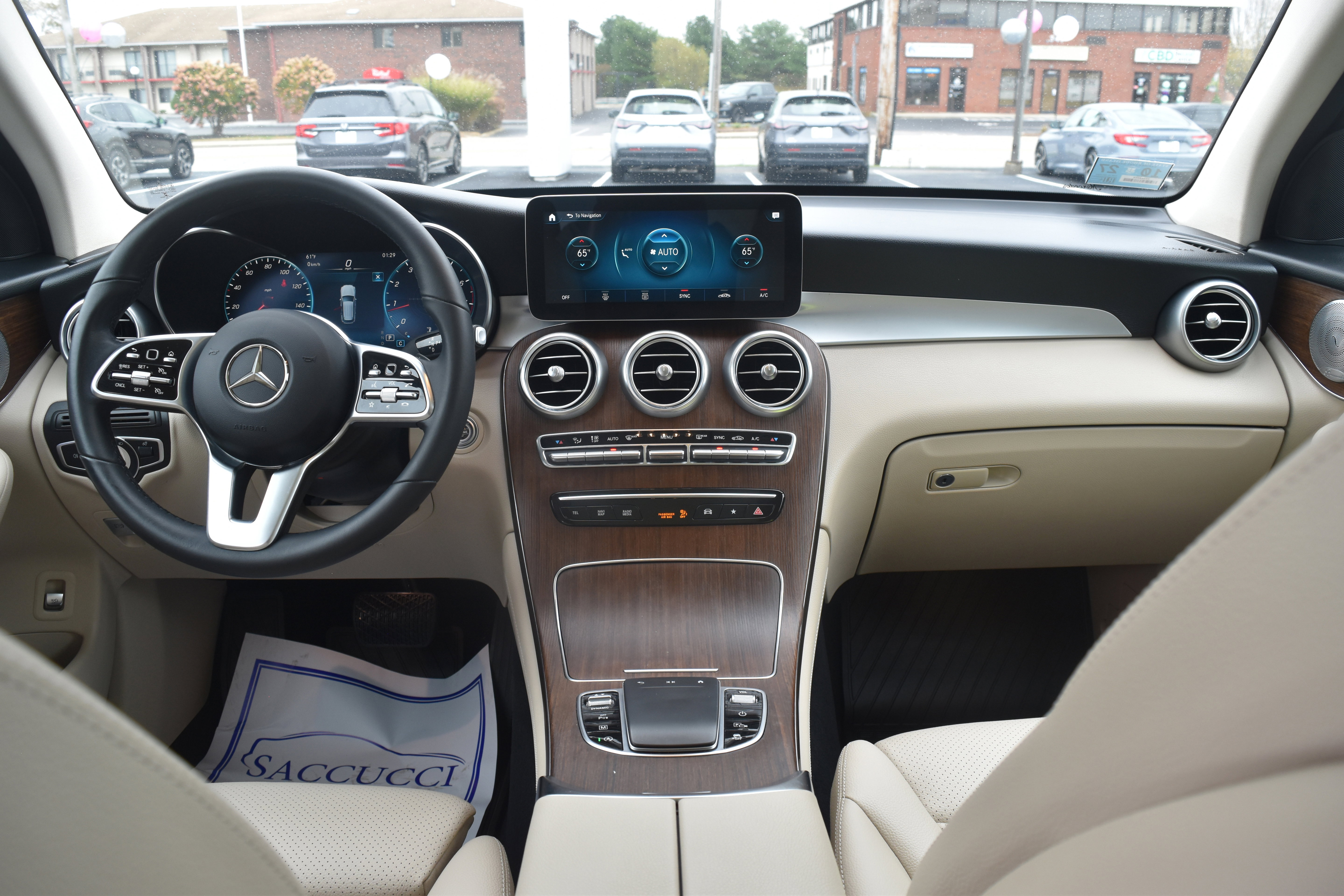 Used 2021 Mercedes-Benz GLC 300 4MATIC image 27