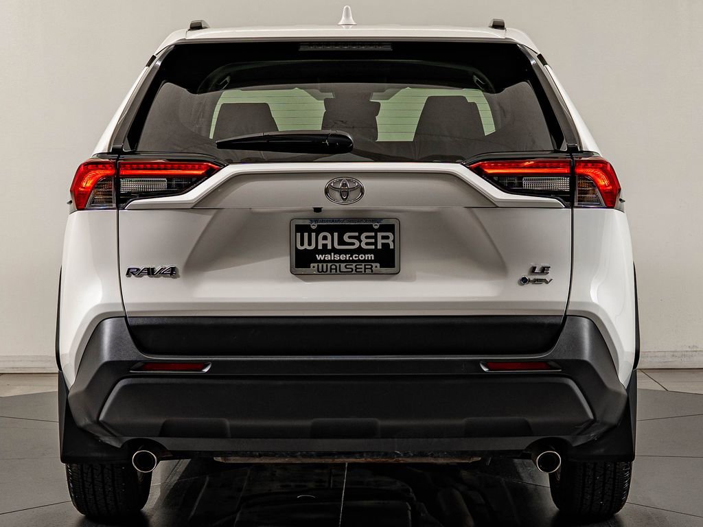 Used 2025 Toyota RAV4 LE AWD/4WD image 6