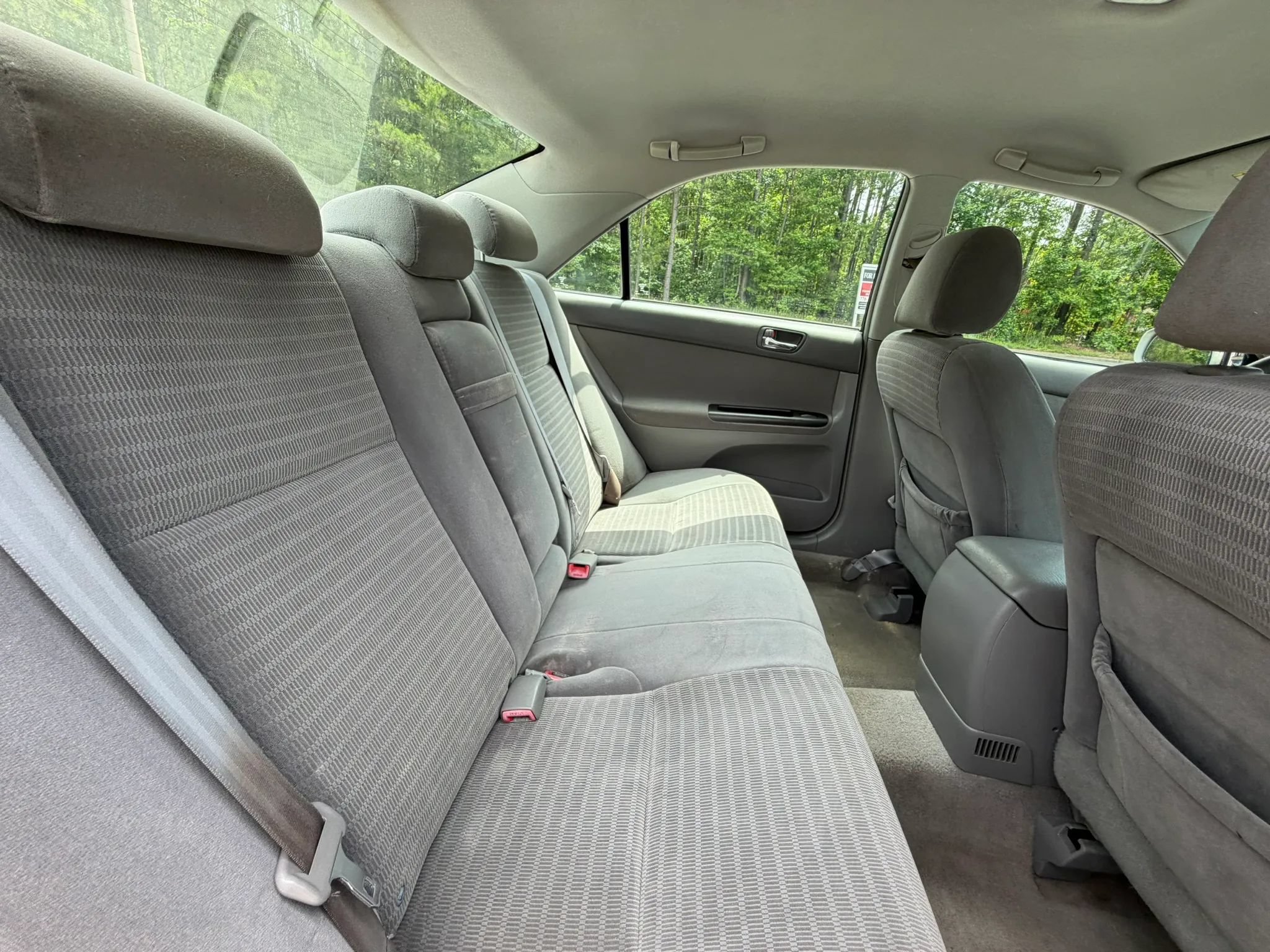 Used 2005 Toyota Camry LE FWD image 18