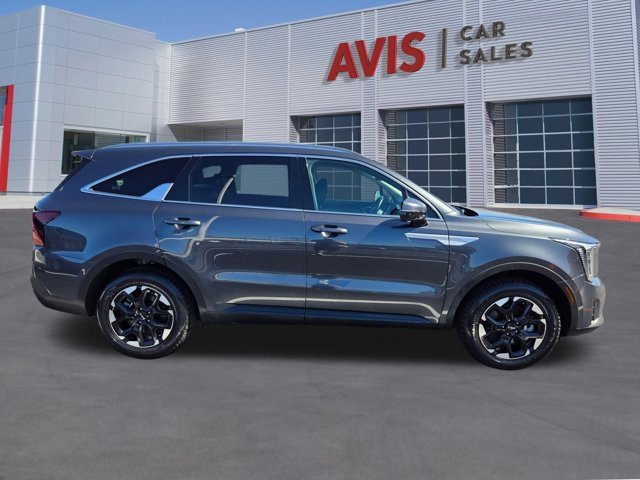 Used 2024 Kia Sorento S image 5