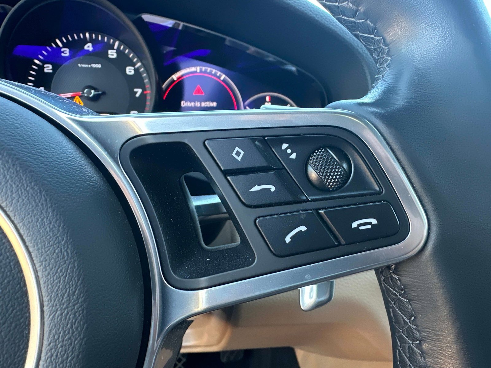 Certified 2023 Porsche Cayenne image 27