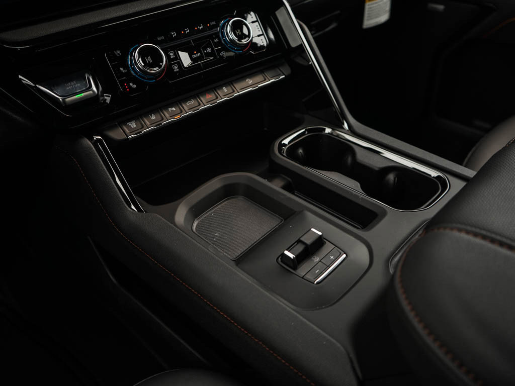 New 2025 GMC Sierra 2500 AT4 w/ Technology Package image 25