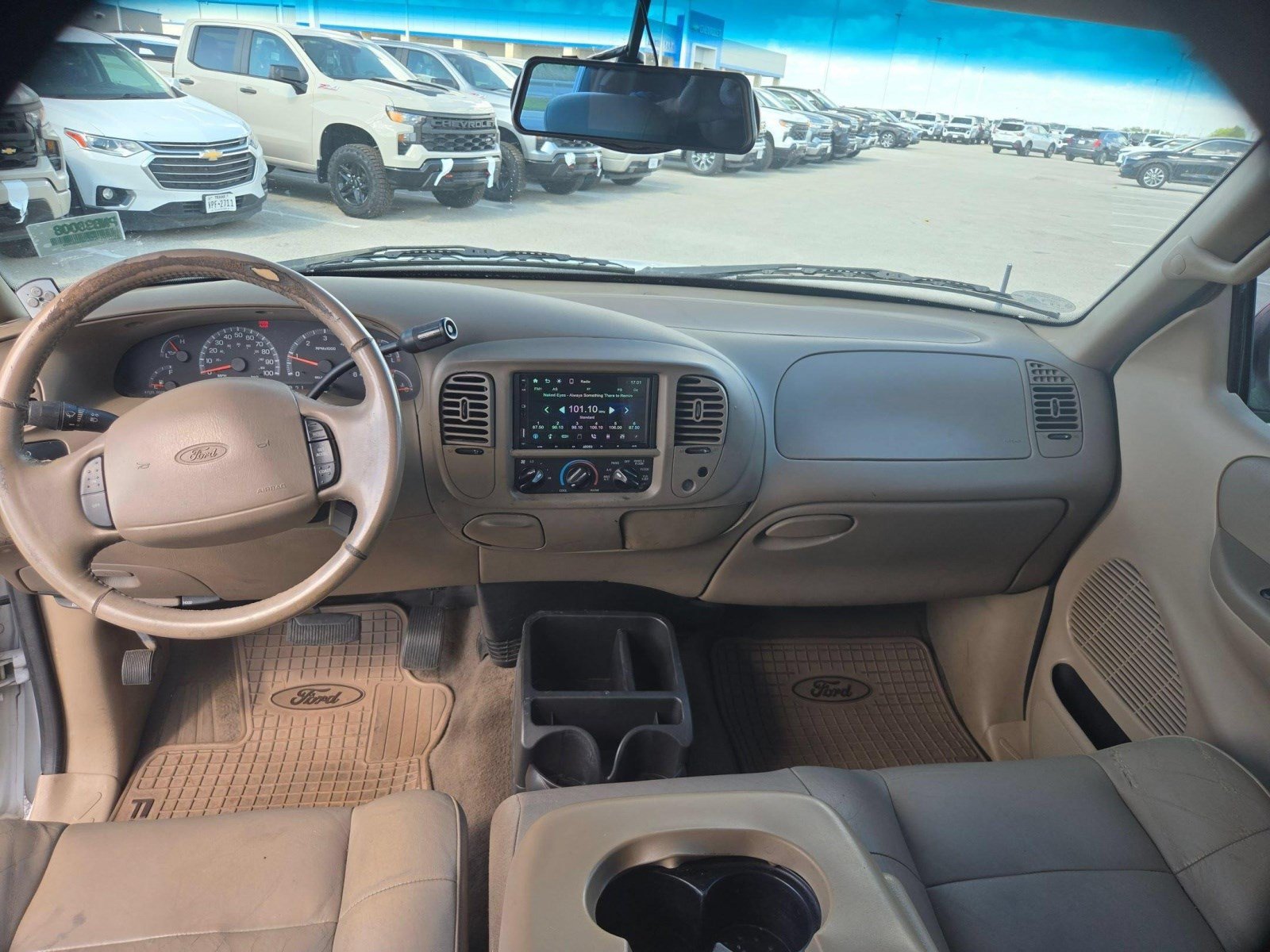 Used 2001 Ford F150 Lariat RWD image 16