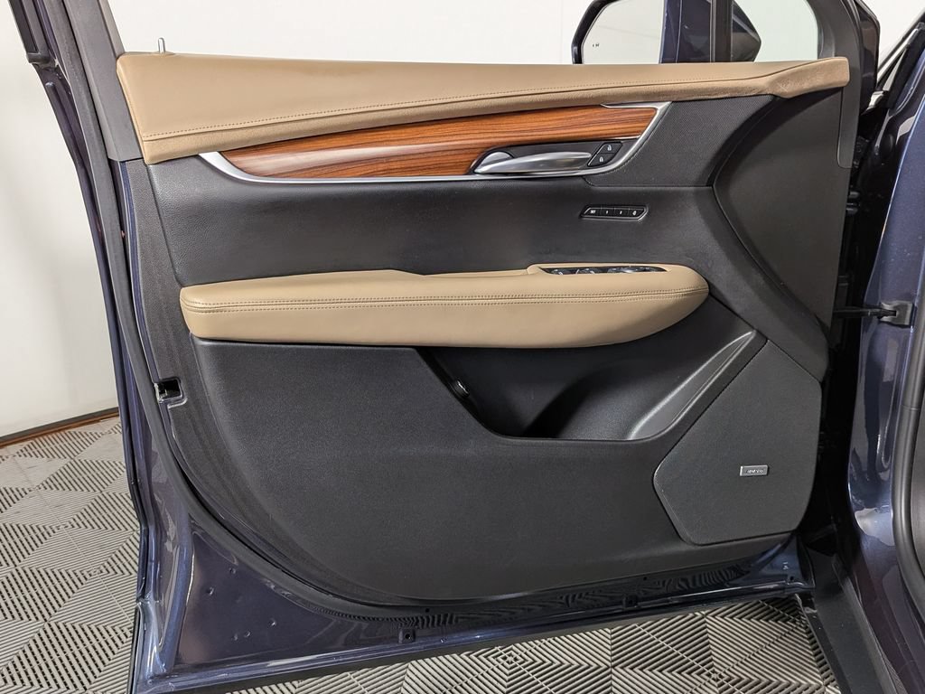 Used 2019 Cadillac XT5 Platinum AWD/4WD image 15