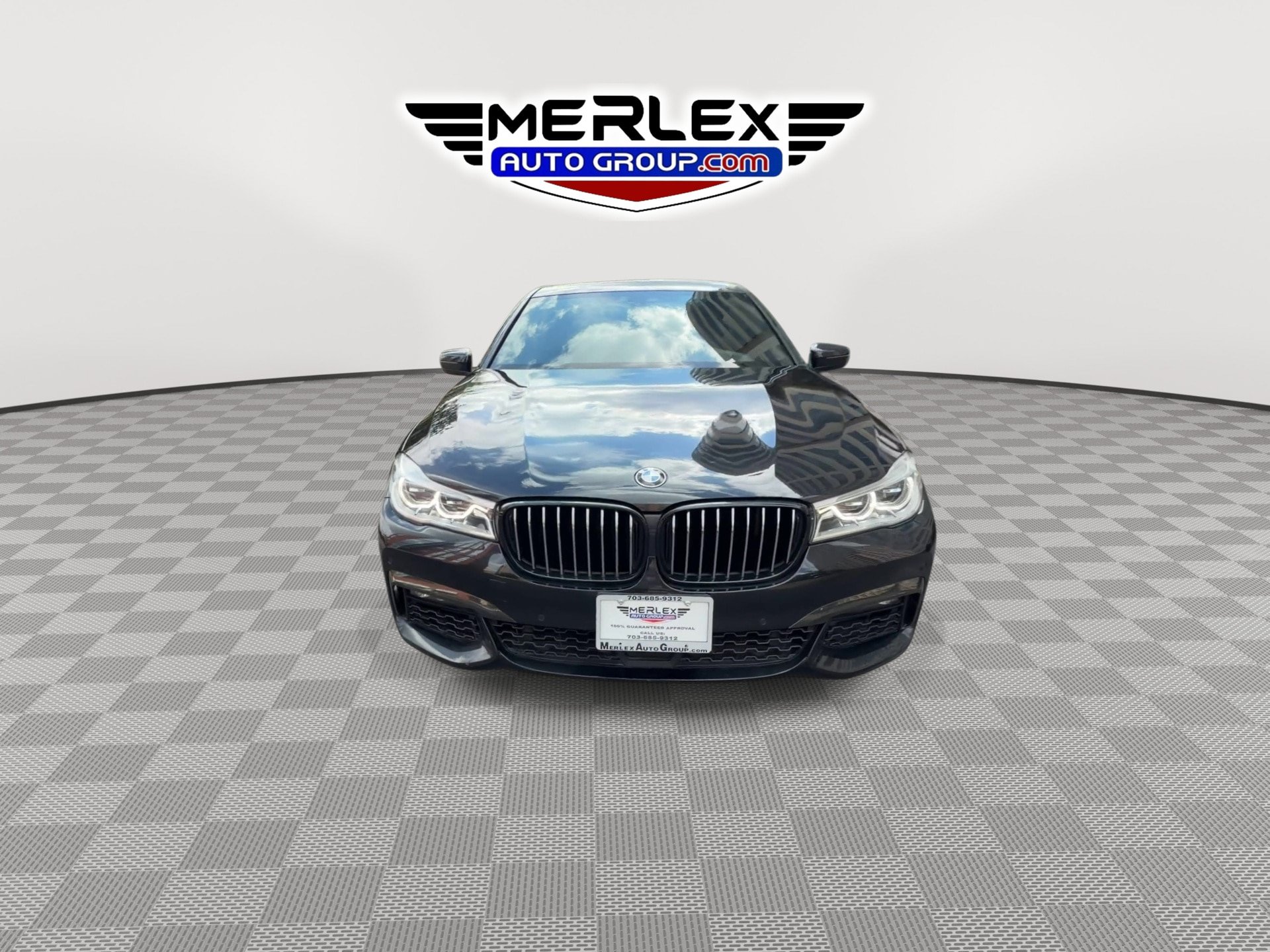 Used 2019 BMW 750i xDrive w/ M Sport Package AWD/4WD image 3