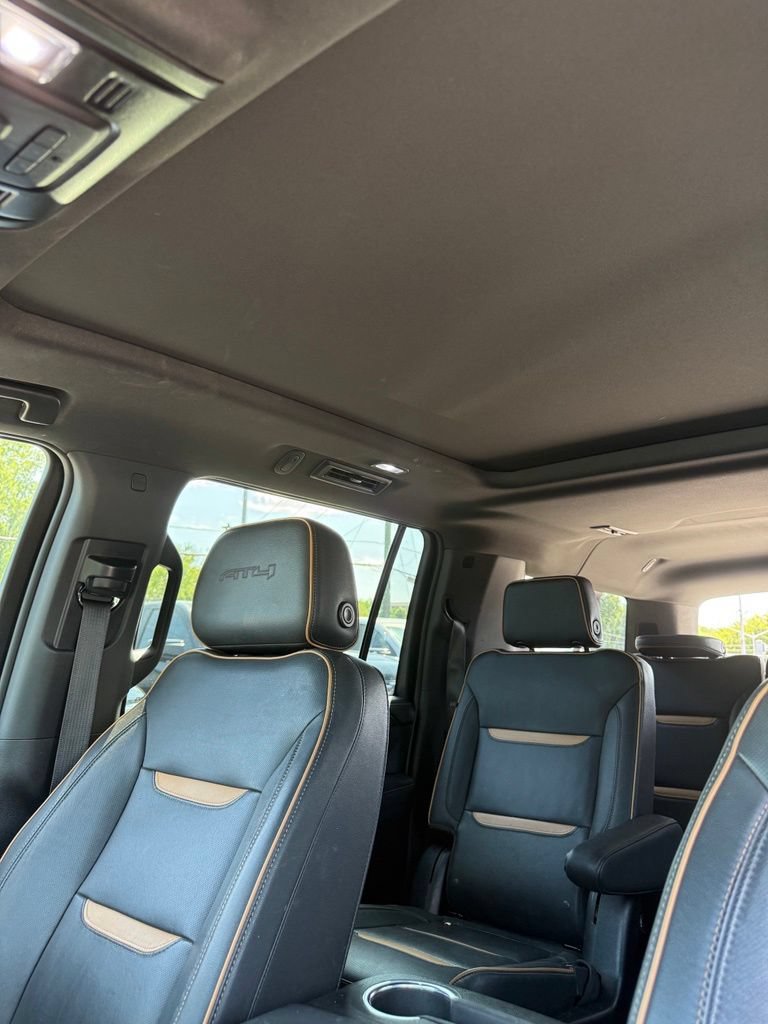 Used 2023 GMC Yukon XL AT4 w/ Technology Package AWD/4WD image 16