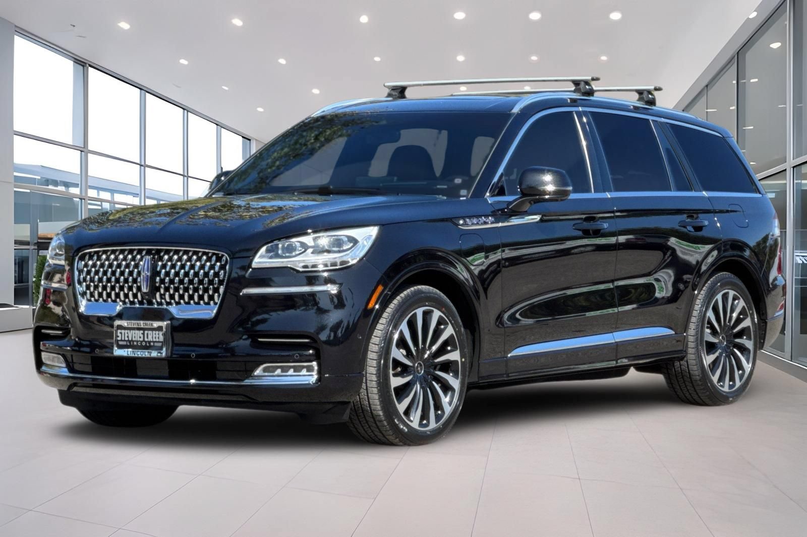 Used 2023 Lincoln Aviator Black Label Grand Touring w/ Class IV Trailer Tow Package AWD/4WD image 8