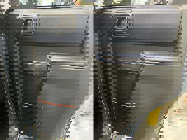 New 2025 Ford Bronco Raptor w/ Interior Carbon Fiber Pack AWD/4WD image 35