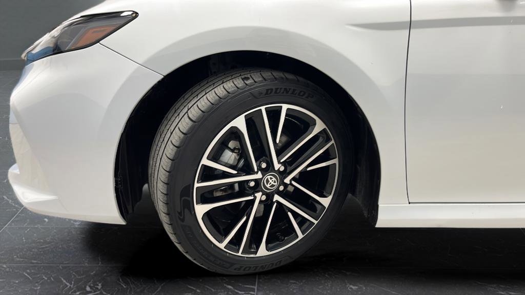 Used 2025 Toyota Camry XLE image 29