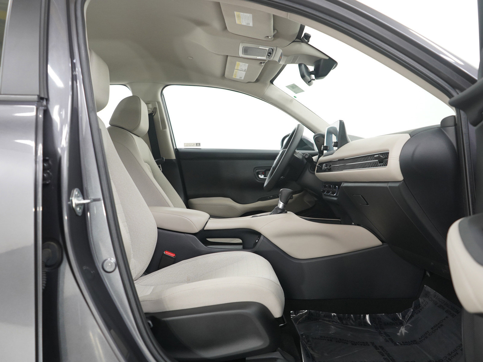 Used 2023 Honda HR-V LX image 12