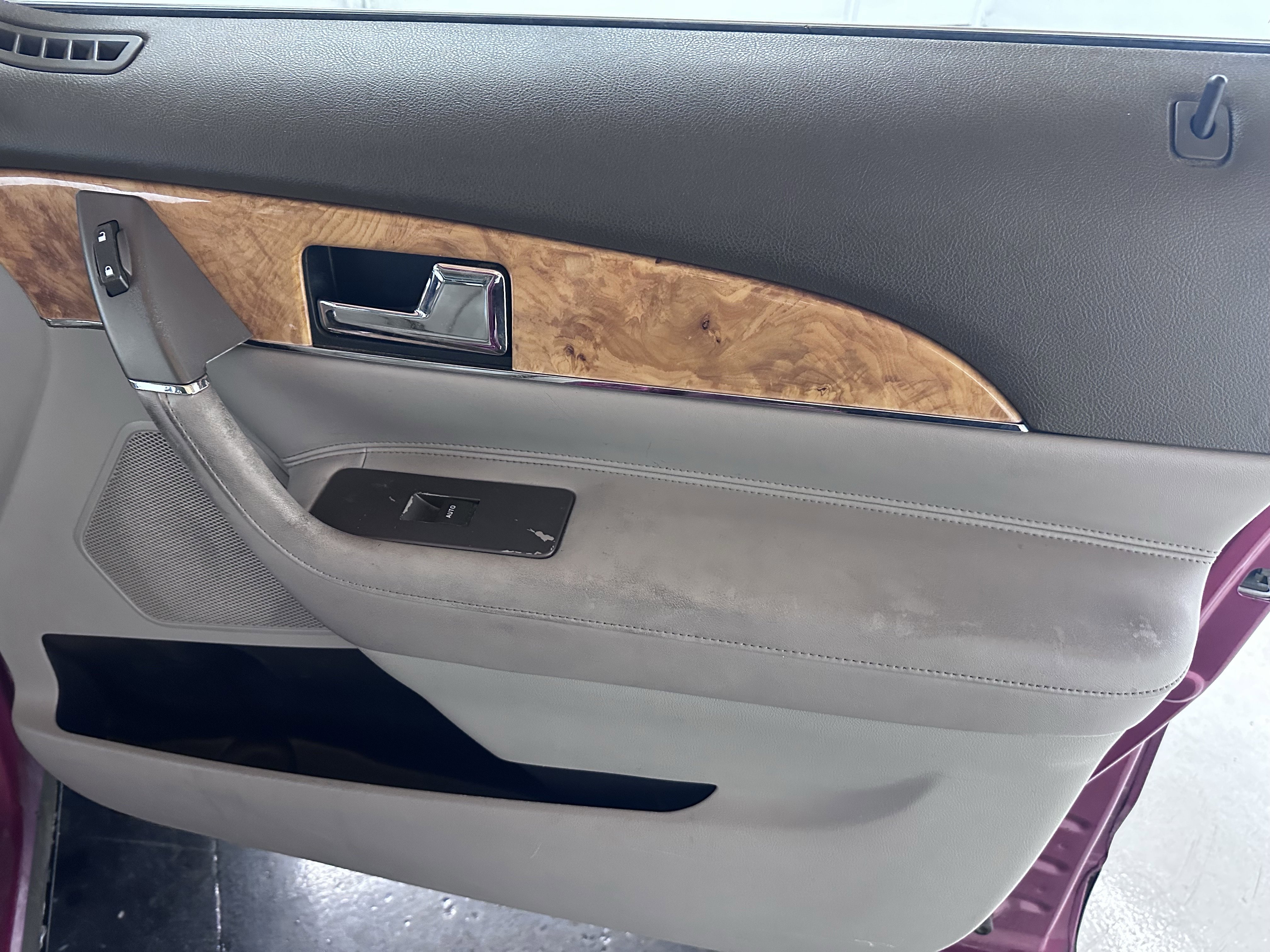 Used 2011 Lincoln MKX 2WD w/ 101A Rapid Spec Order Code image 41